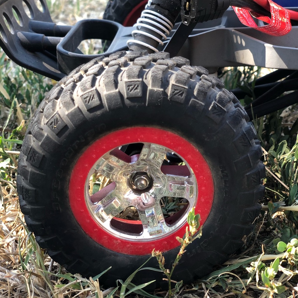RC car - Picture 5 of 8